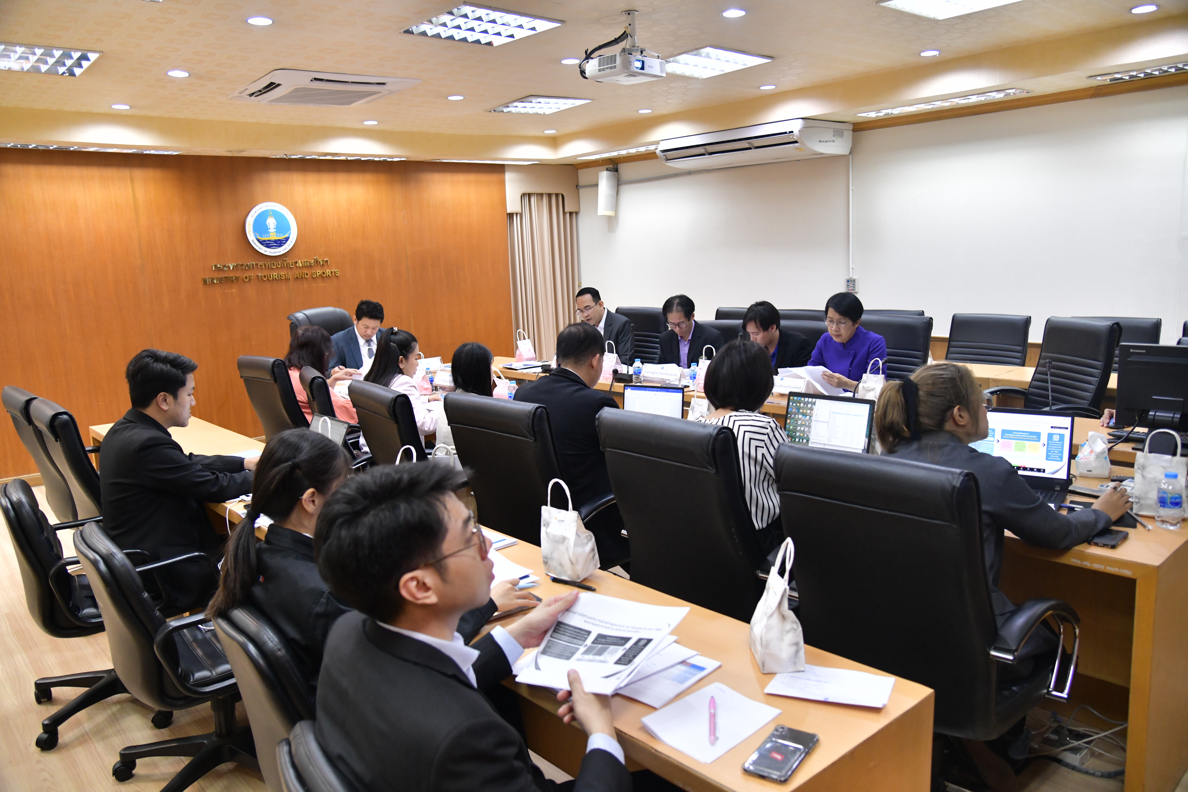 รองปลัดกระทรวงการท่องเที่ยวและกีฬาเป็นประธานประชุมคณะกรรมการขับเคลื่อนแผนงานบูรณาการสร้างรายได้จากการท่องเที่ยว
