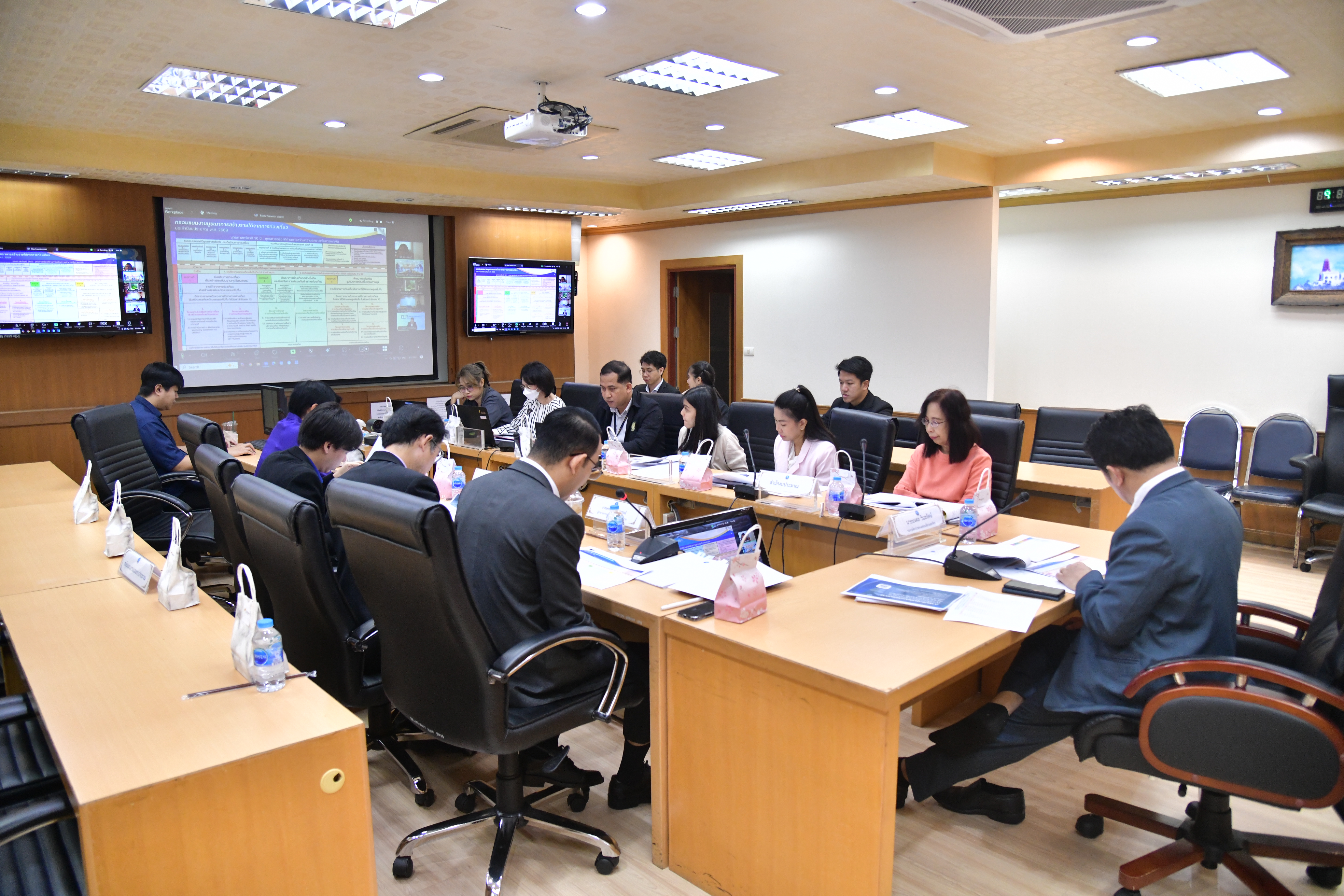 รองปลัดกระทรวงการท่องเที่ยวและกีฬาเป็นประธานประชุมคณะกรรมการขับเคลื่อนแผนงานบูรณาการสร้างรายได้จากการท่องเที่ยว