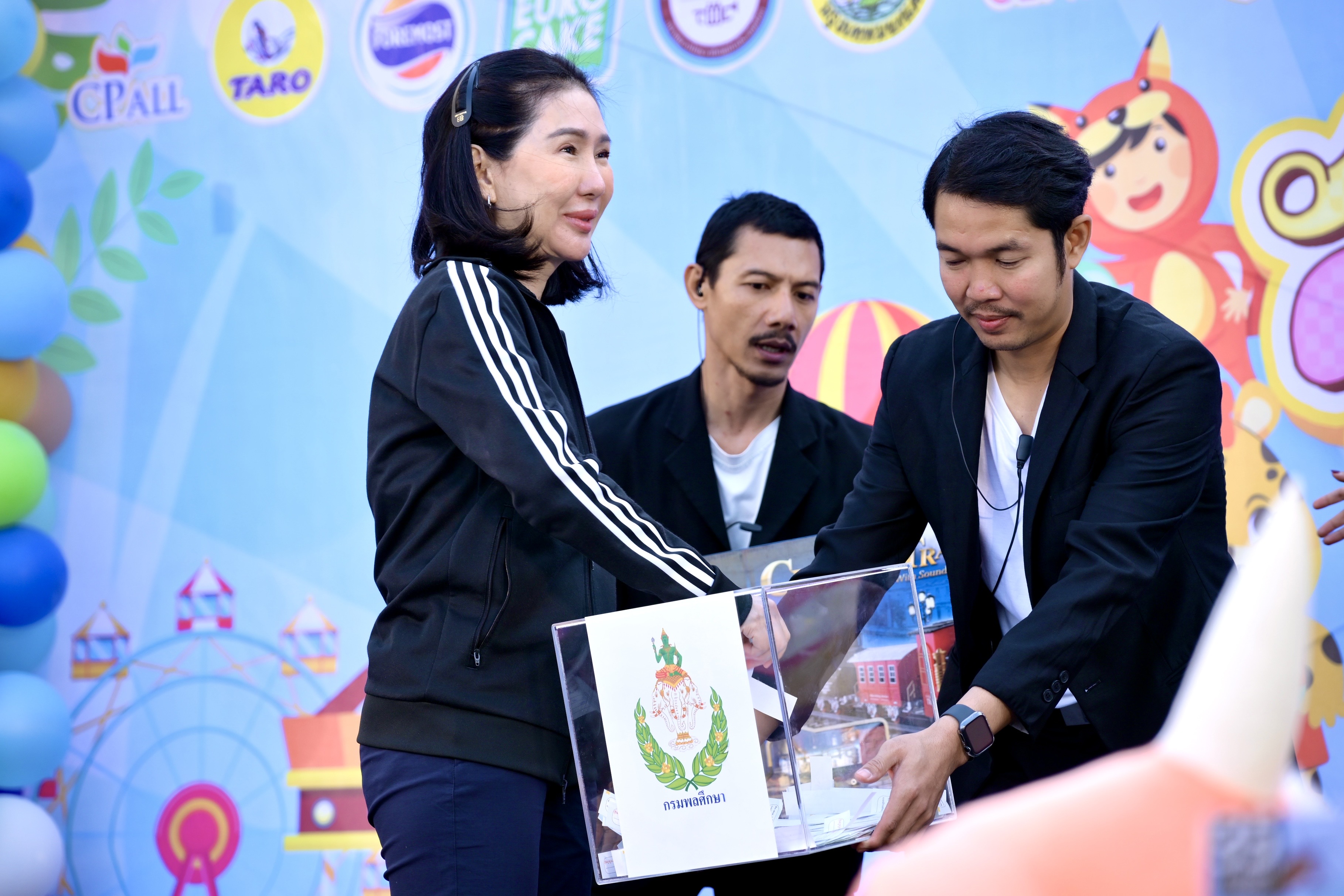 ปลัดกระทรวงการท่องเที่ยวและกีฬา เปิดงานวันเด็กแห่งชาติ ประจำปี 2568 