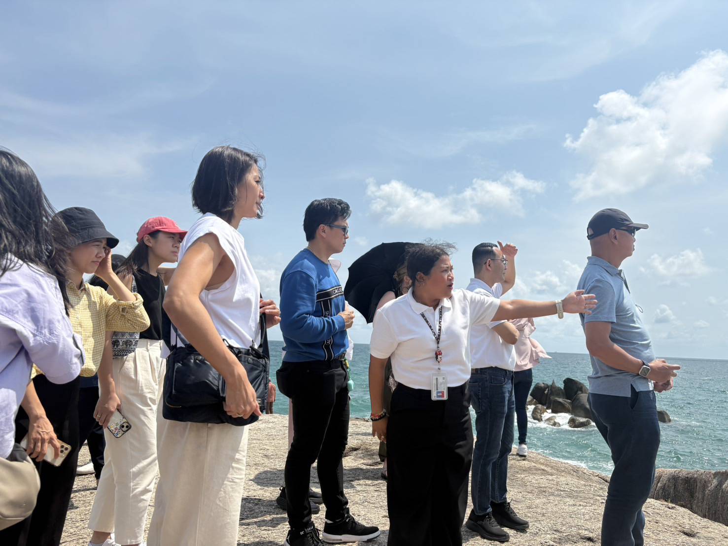 ท่านรองปลัดฯ มงคล ต้อนรับคณะทำงานท่องเที่ยวเรือสำราญ ไทย - สิงคโปร์ และสายเรือ พร้อมพาสำรวจพื้นที่ศักยภาพ ณ เกาะสมุย
