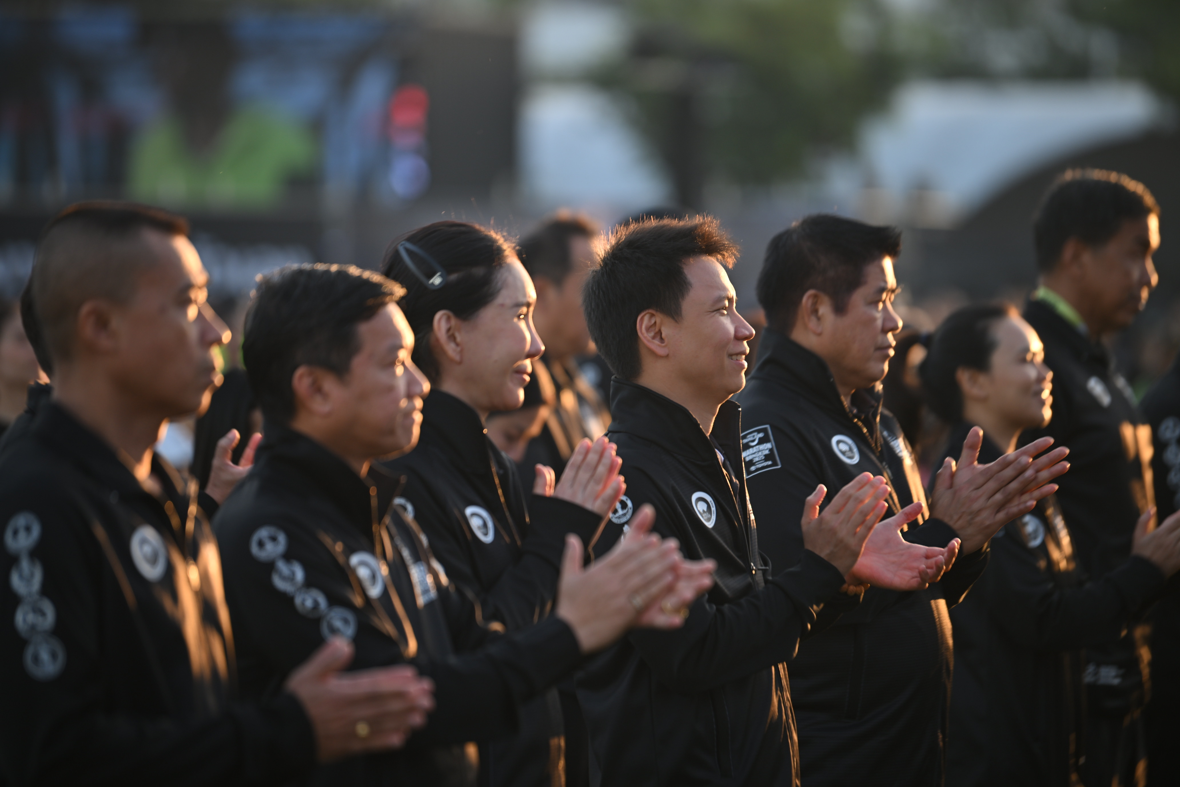 สมเด็จพระนางเจ้า ฯ พระบรมราชินี ทรงร่วมวิ่งฮาล์ฟมาราธอน เคียงคู่ 
