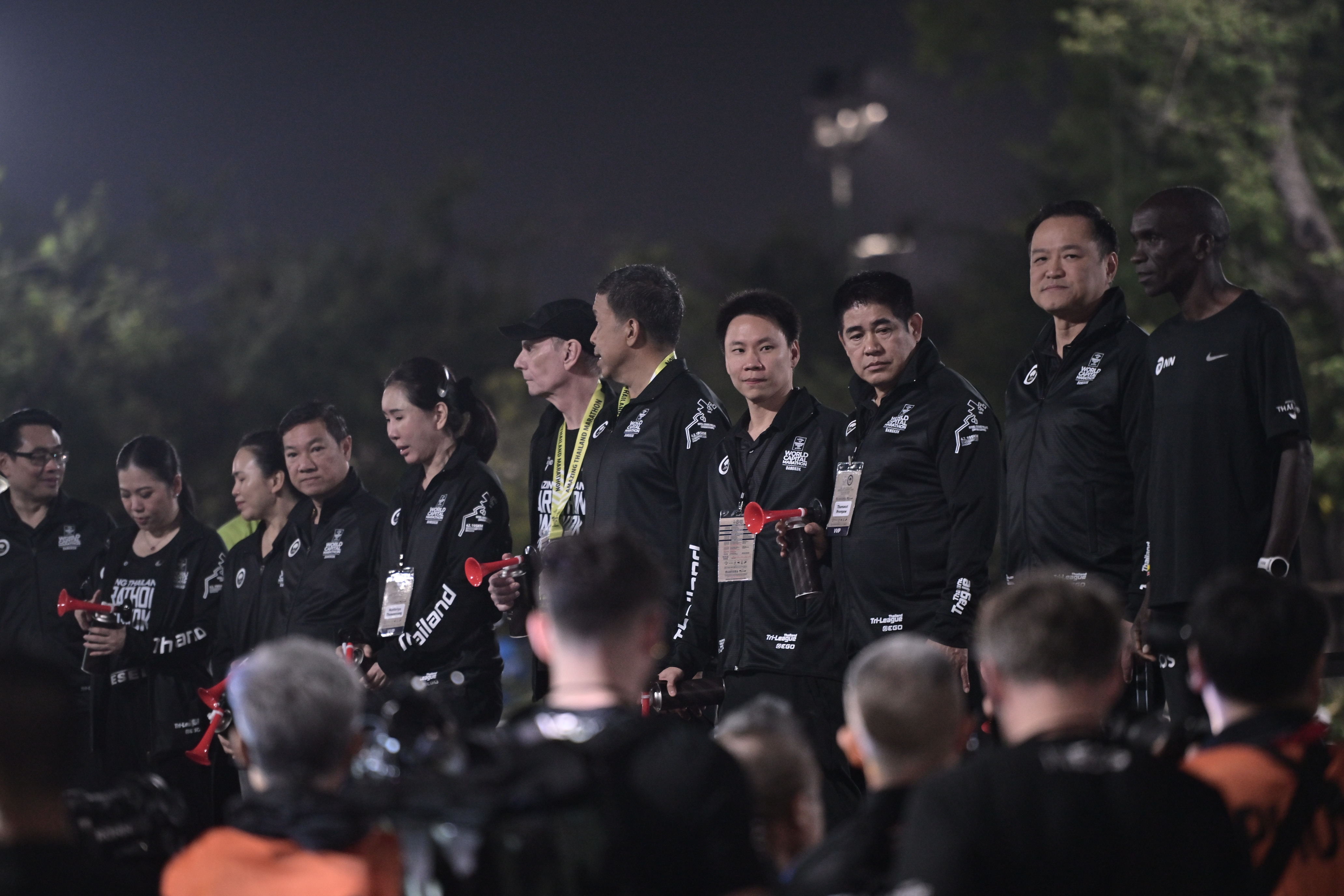 สมเด็จพระนางเจ้า ฯ พระบรมราชินี ทรงร่วมวิ่งฮาล์ฟมาราธอน เคียงคู่ 