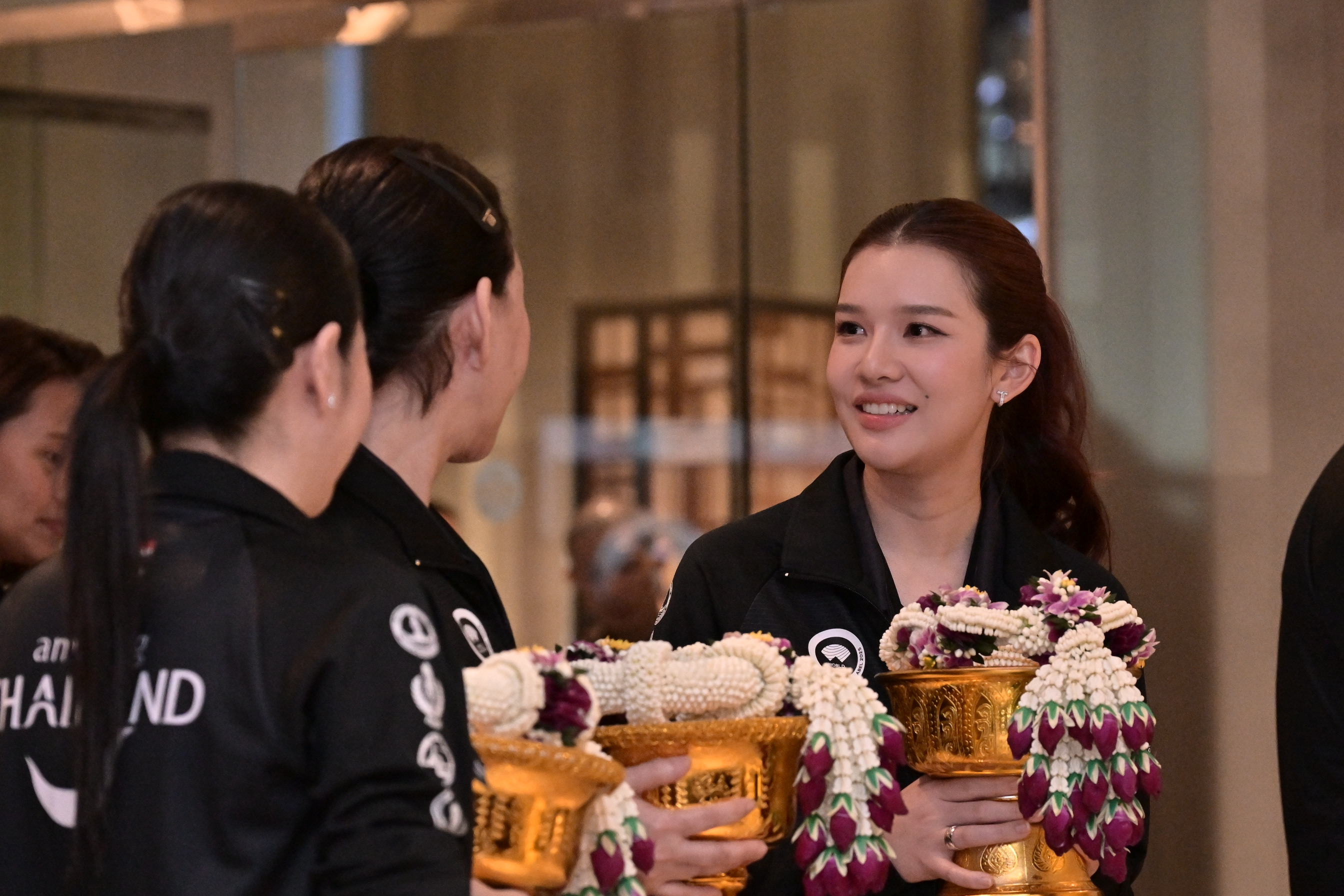 สมเด็จพระนางเจ้า ฯ พระบรมราชินี ทรงร่วมวิ่งฮาล์ฟมาราธอน เคียงคู่ 
