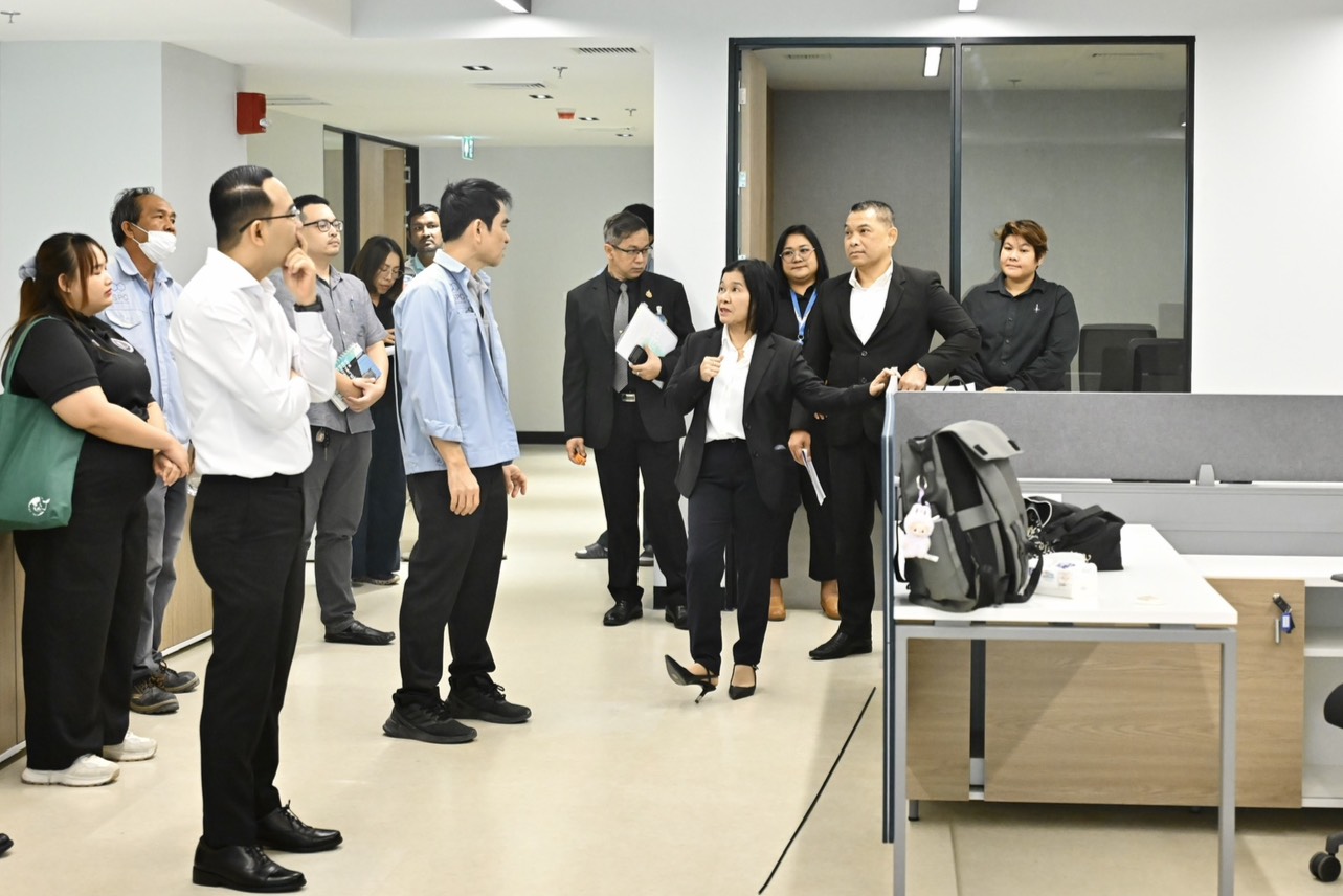 คณะผู้บริหารกระทรวงการท่องเที่ยวและกีฬา ลงพื้นที่ตรวจรับอาคารซี ศูนย์ราชการแจ้งวัฒนะ เตรียมความพร้อมย้ายสำนักงาน