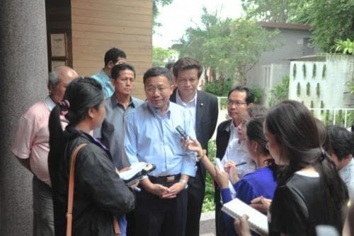 Minister of Tourism and Sportsvisit Samed Island to restore tourism after the oil spill gone 