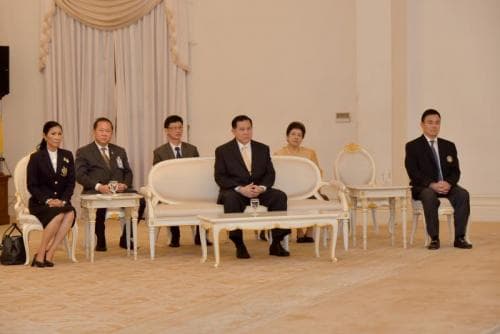 The Athletes to participate in the 5th Asian Beach Games hearing speech from Deputy Minister, General Thanasak Patimaprakorn.