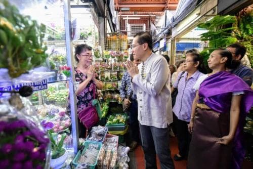 Visiting "Chatuchak" area to revive economy in the shopping place of Thai and foreigners